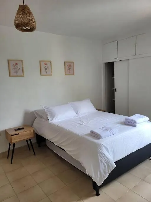 Apartamento Con Encanto Laureles Upb メデジン 0*,  コロンビア